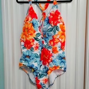 One piece swim suit